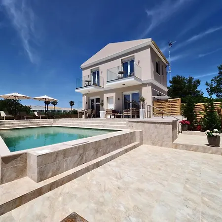 Thalia Villa